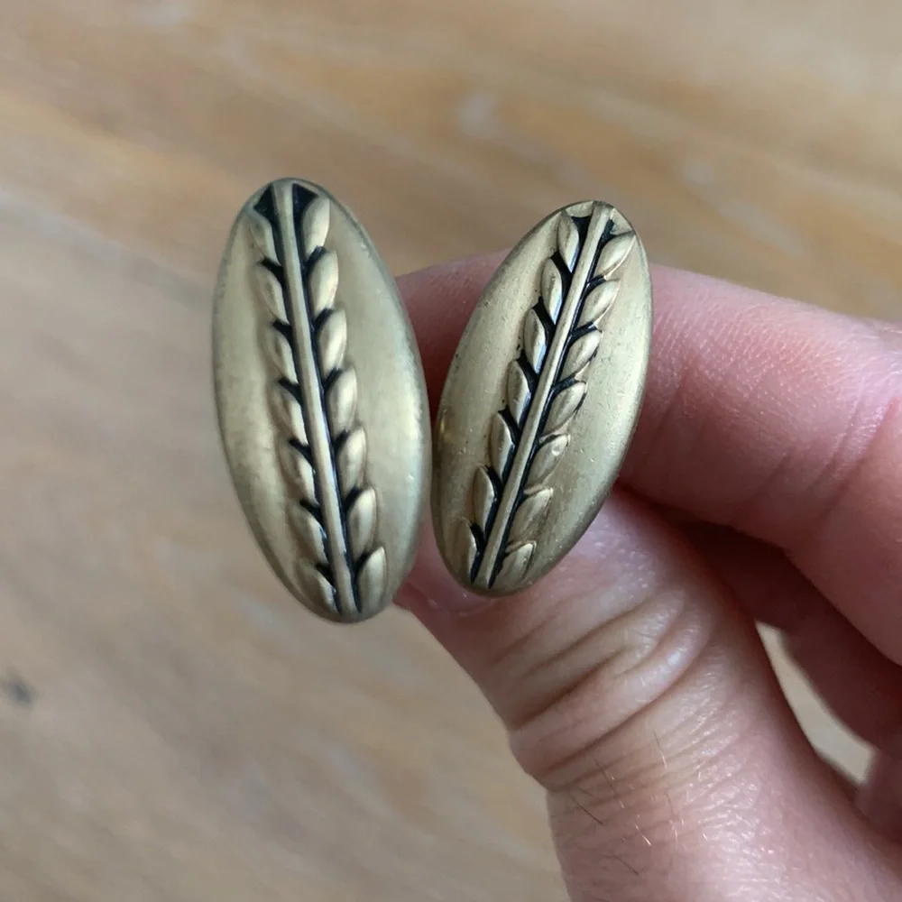 Gold vintage cuff links